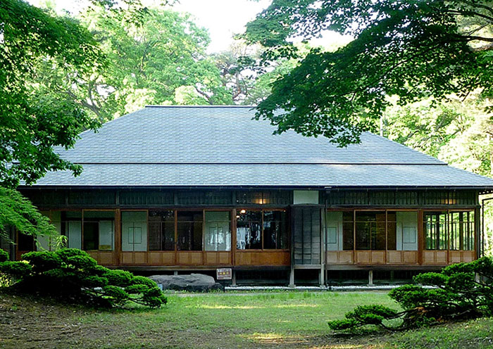 夏季活動示例/邂逅高原的涼爽與歷史的旅行。高品質的成人之旅。