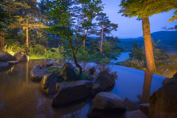 一篇報導了Urabandai Lake Resort
