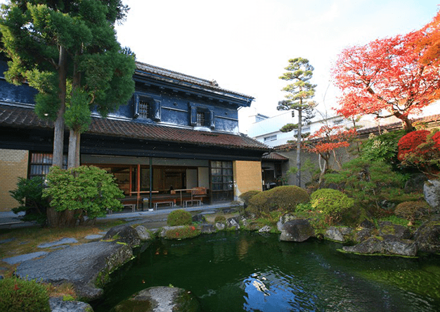 甲斐本家藏客廳
